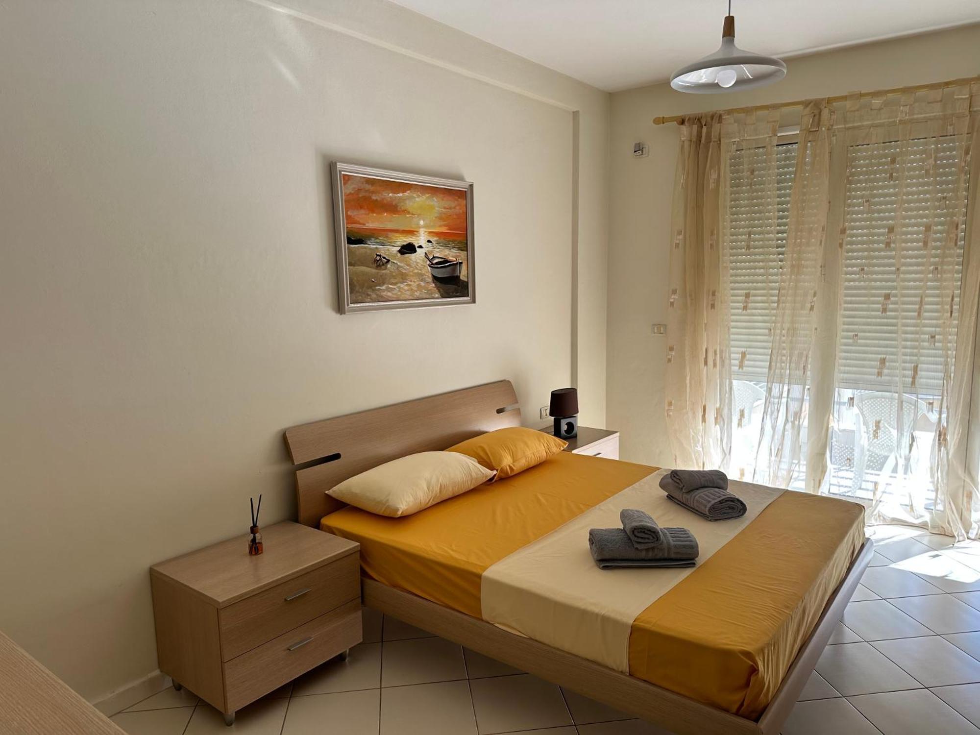 Sunrise Apartment Near The Center 地拉那 外观 照片